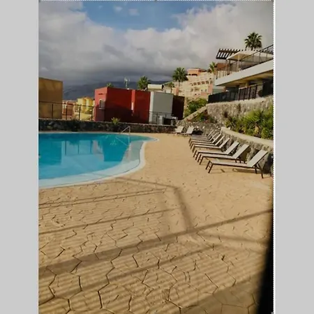 Luxury - 4 Bedrooms, 5 Bathrooms Vila